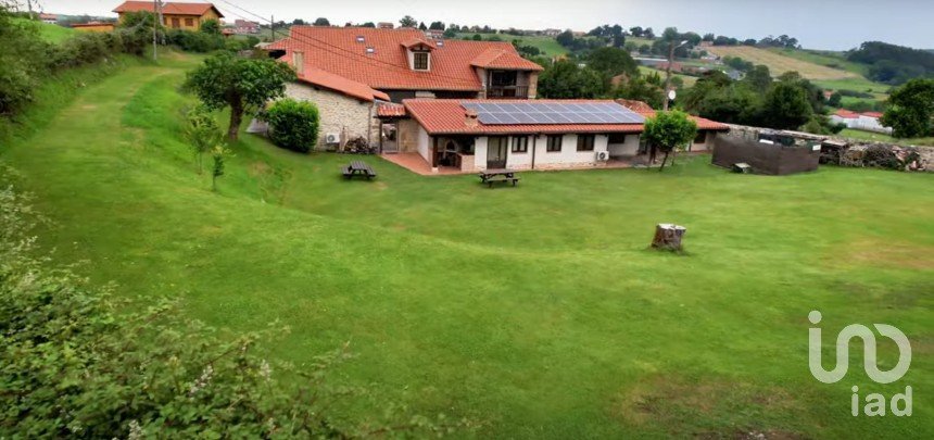 Maison 12 chambres de 700 m² à Miengo (39310)