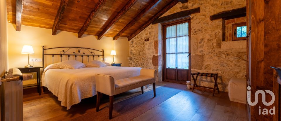 Maison 12 chambres de 700 m² à Miengo (39310)