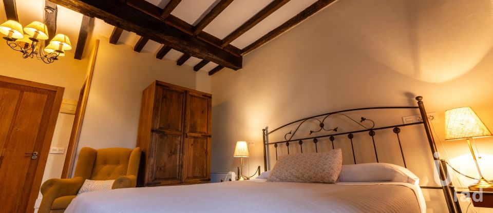 Maison 12 chambres de 700 m² à Miengo (39310)