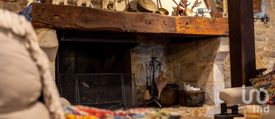 Maison 12 chambres de 700 m² à Miengo (39310)