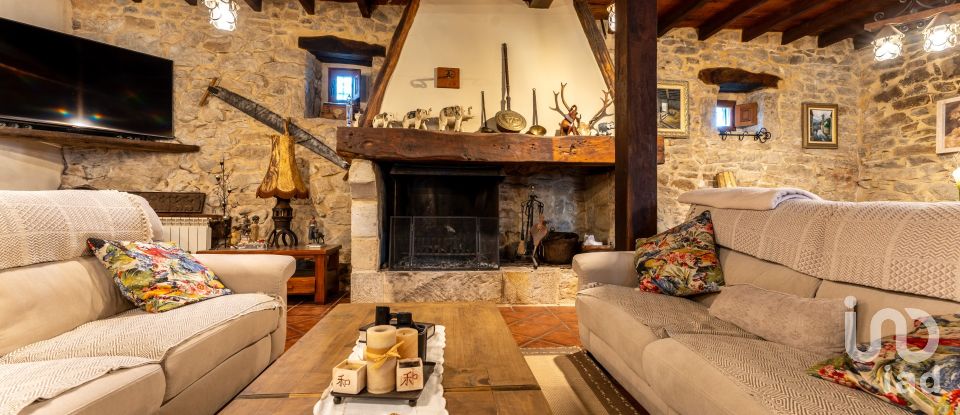 Maison 12 chambres de 700 m² à Miengo (39310)