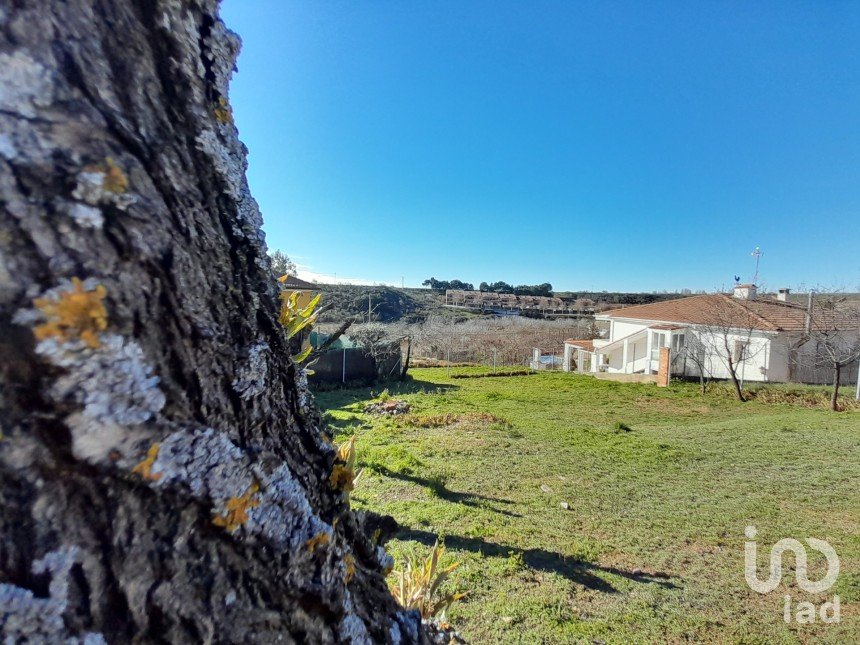 Terreno de 795 m² en Quer (19209)