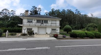 Casa 4 habitacions de 268 m² a Viloalle (27747)