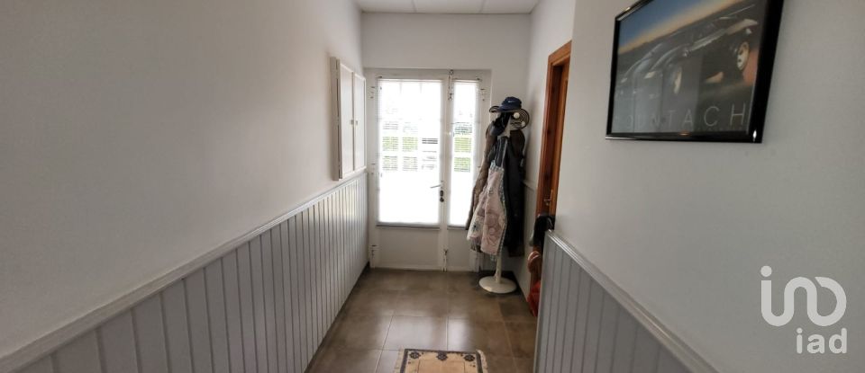 Casa 4 habitaciones de 268 m² en Viloalle (27747)