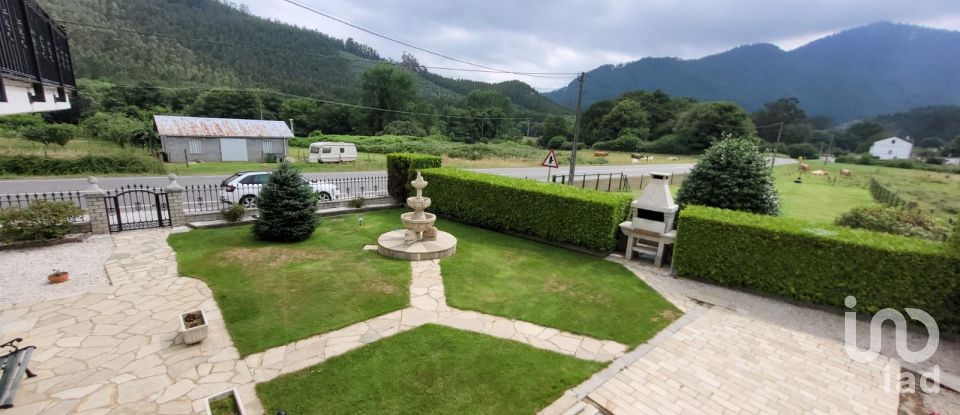 Casa 4 habitaciones de 268 m² en Viloalle (27747)