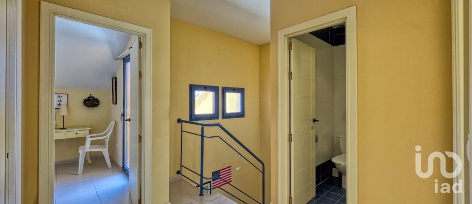 Dúplex 4 habitaciones de 129 m² en Dénia (03700)