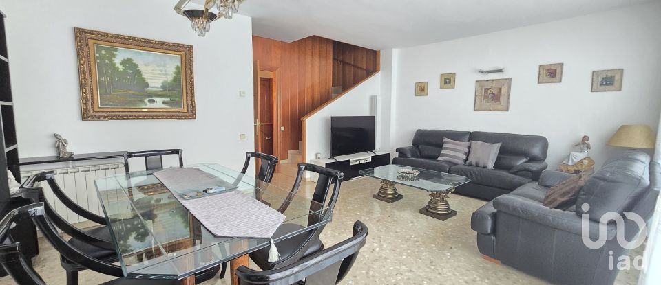 Casa 4 habitacions de 219 m² a Sabadell (08207)