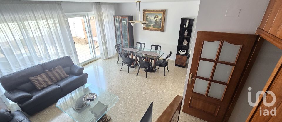 Casa 4 habitacions de 219 m² a Sabadell (08207)