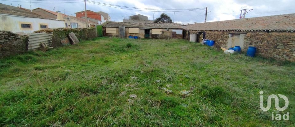 Terreno urbano de 1.640 m² en Vecinos (37456)