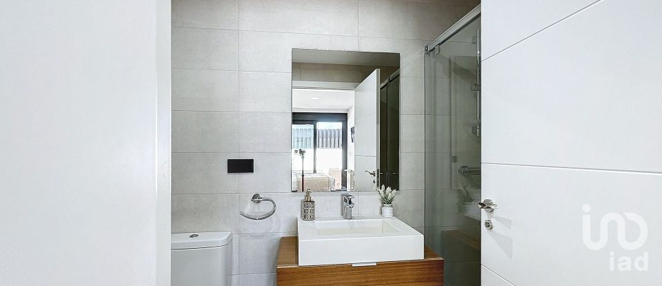 Piso 3 habitaciones de 137 m² en Portonovo (36970)