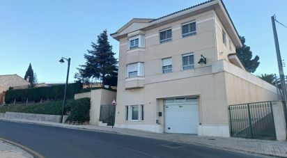 House 5 bedrooms of 363 m² in Urbanización Baradello-Sargento (03801)