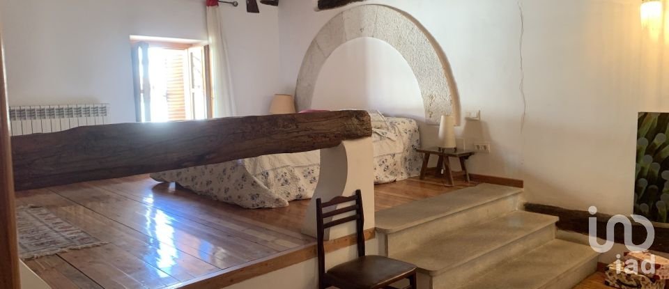 Casa 5 habitacions de 470 m² a Velliza (47131)