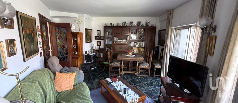 Pis 4 habitacions de 107 m² a León (24002)