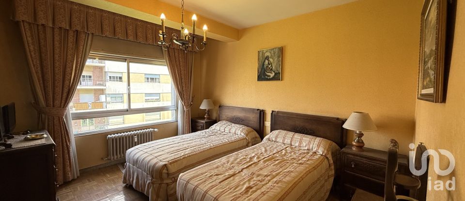 Pis 4 habitacions de 107 m² a León (24002)