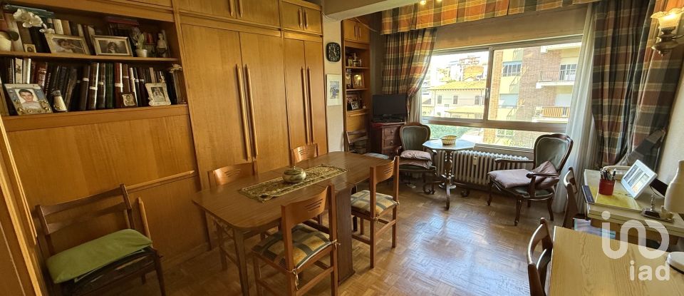 Pis 4 habitacions de 107 m² a León (24002)