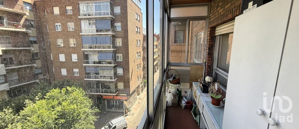 Pis 4 habitacions de 107 m² a León (24002)