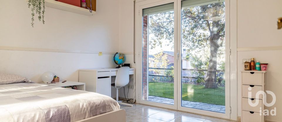 Chalet 6 habitaciones de 230 m² en Argentona (08310)