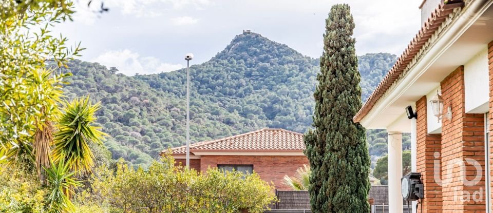 Chalet 6 habitaciones de 230 m² en Argentona (08310)