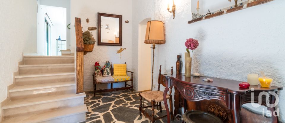 Casa 3 habitaciones de 177 m² en Navata (17744)