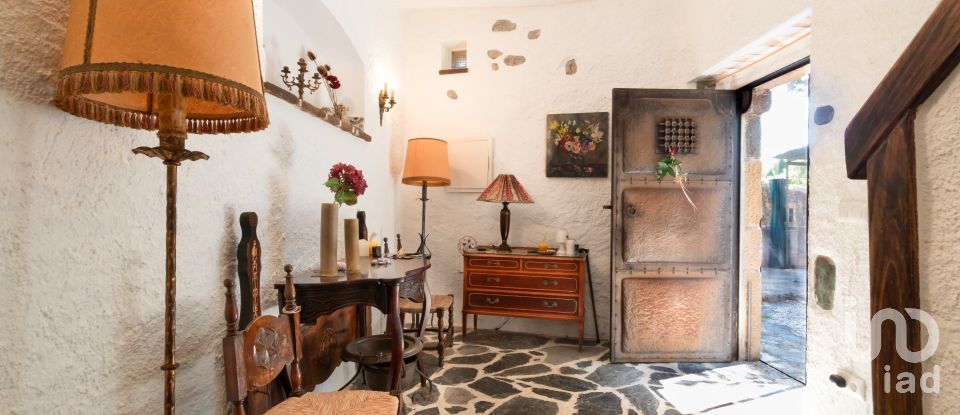 Casa 3 habitaciones de 177 m² en Navata (17744)