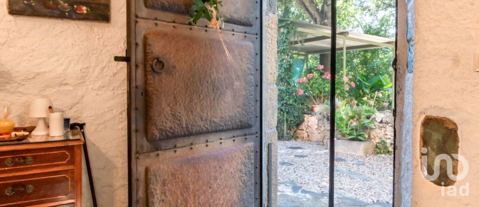 Casa 3 habitaciones de 177 m² en Navata (17744)