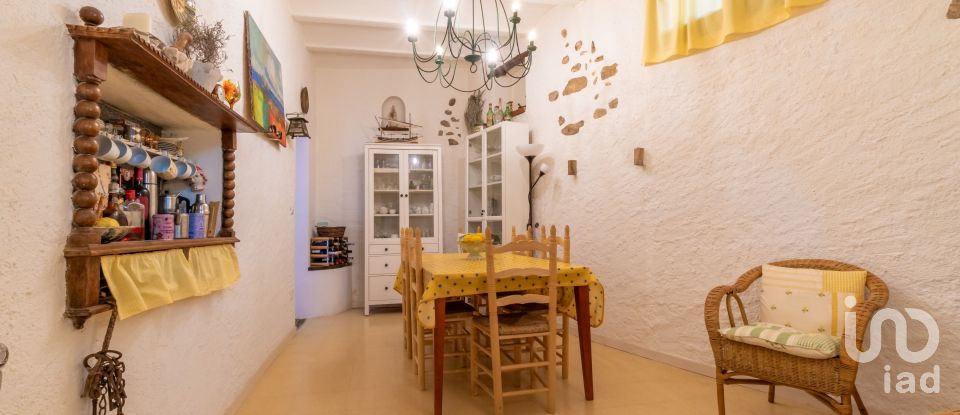 Casa 3 habitaciones de 177 m² en Navata (17744)