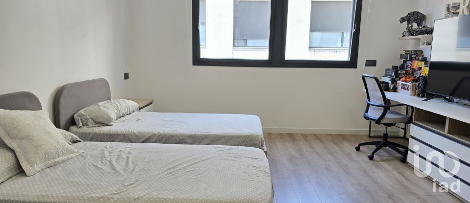 Casa 3 habitaciones de 315 m² en Sabadell (08203)