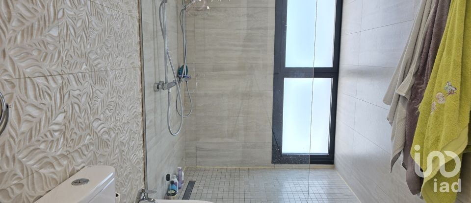 Casa 3 habitaciones de 315 m² en Sabadell (08203)