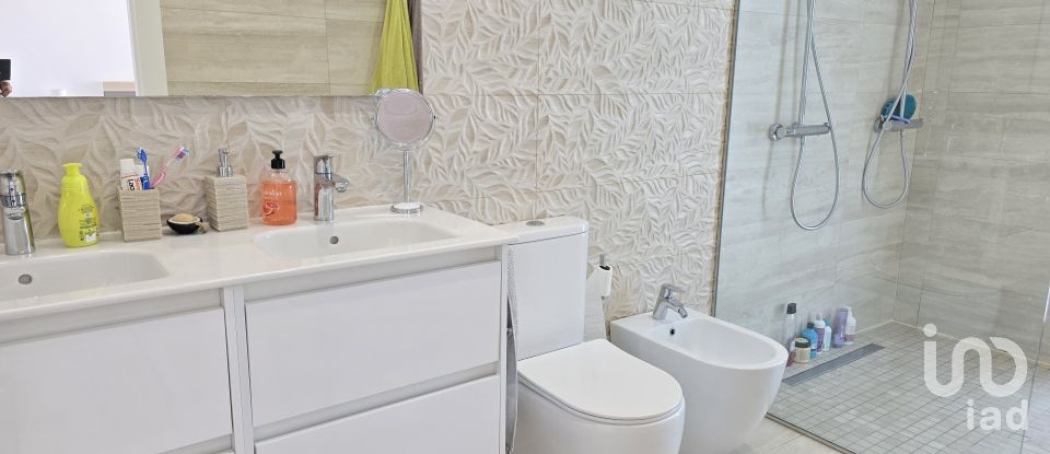 Casa 3 habitaciones de 315 m² en Sabadell (08203)