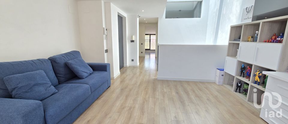 Casa 3 habitaciones de 315 m² en Sabadell (08203)
