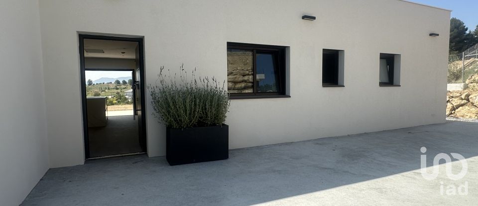 Maison 4 chambres de 198 m² à Sant Esteve Sesrovires (08635)