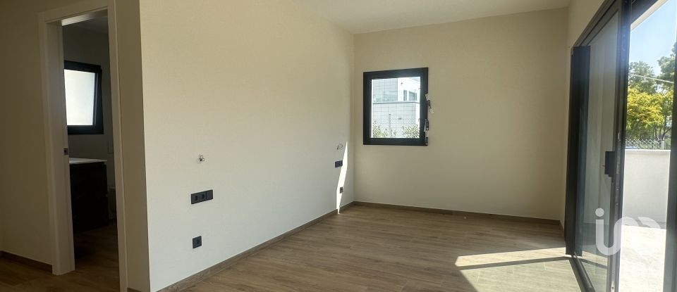 Maison 4 chambres de 198 m² à Sant Esteve Sesrovires (08635)