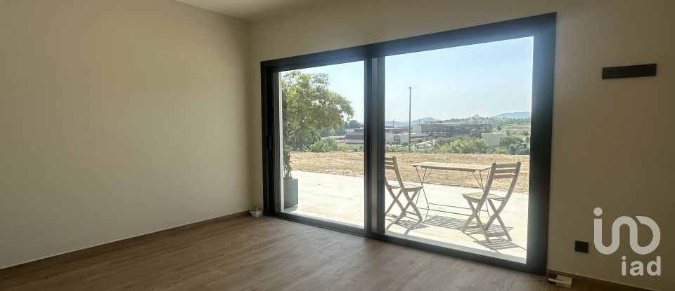 Maison 4 chambres de 198 m² à Sant Esteve Sesrovires (08635)