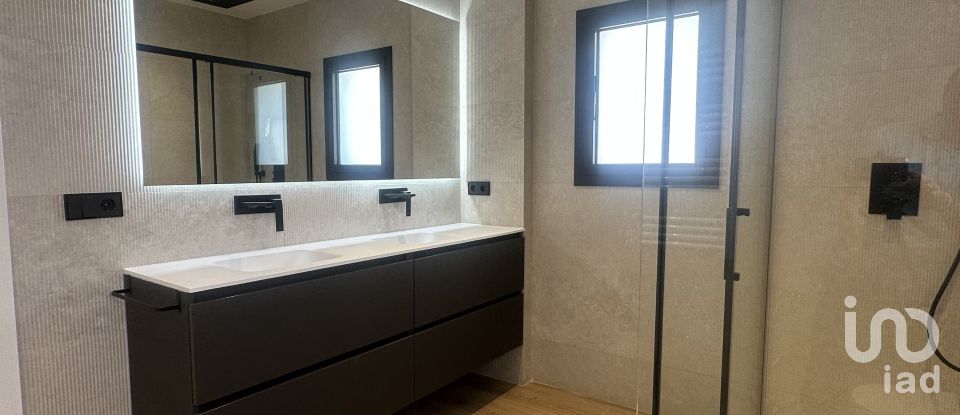 Maison 4 chambres de 198 m² à Sant Esteve Sesrovires (08635)