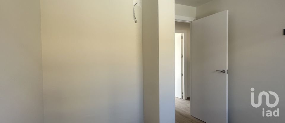 Maison 4 chambres de 198 m² à Sant Esteve Sesrovires (08635)