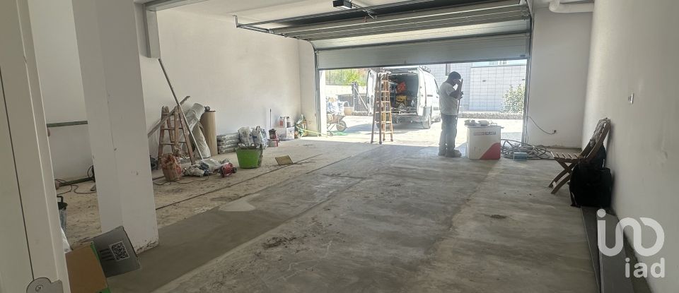 Maison 4 chambres de 198 m² à Sant Esteve Sesrovires (08635)