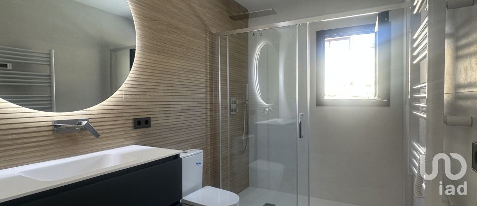 Maison 4 chambres de 198 m² à Sant Esteve Sesrovires (08635)