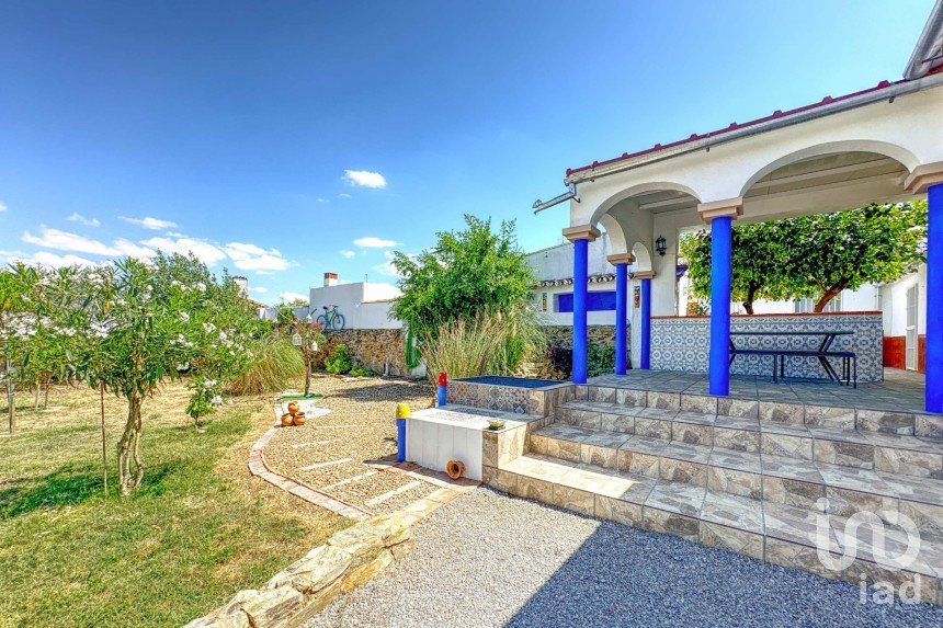 Casa de pueblo 3 habitaciones de 318 m² en Granja de Torrehermosa (06910)