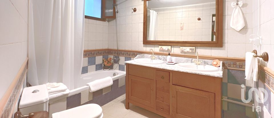 Casa de pueblo 3 habitaciones de 318 m² en Granja de Torrehermosa (06910)