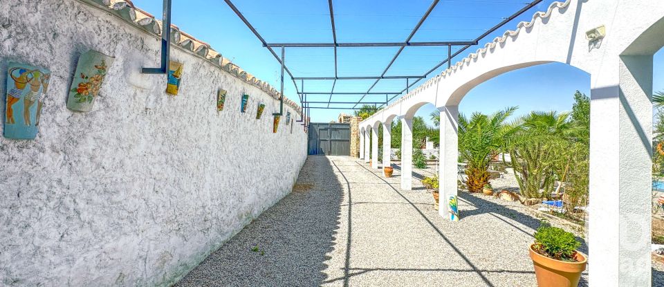 Casa de pueblo 3 habitaciones de 318 m² en Granja de Torrehermosa (06910)