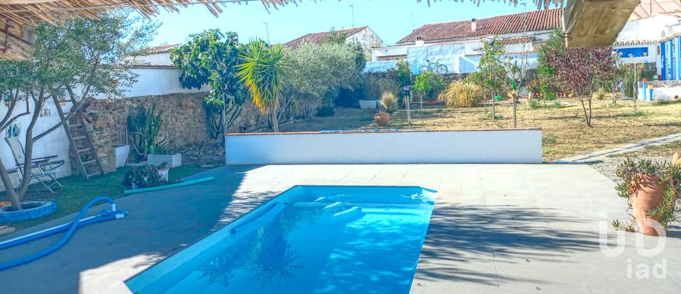 Casa de pueblo 3 habitaciones de 318 m² en Granja de Torrehermosa (06910)