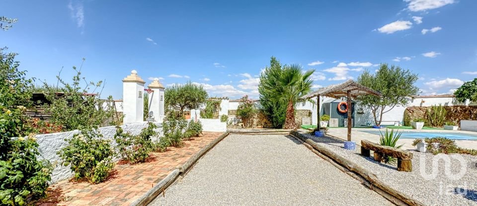 Casa de pueblo 3 habitaciones de 318 m² en Granja de Torrehermosa (06910)