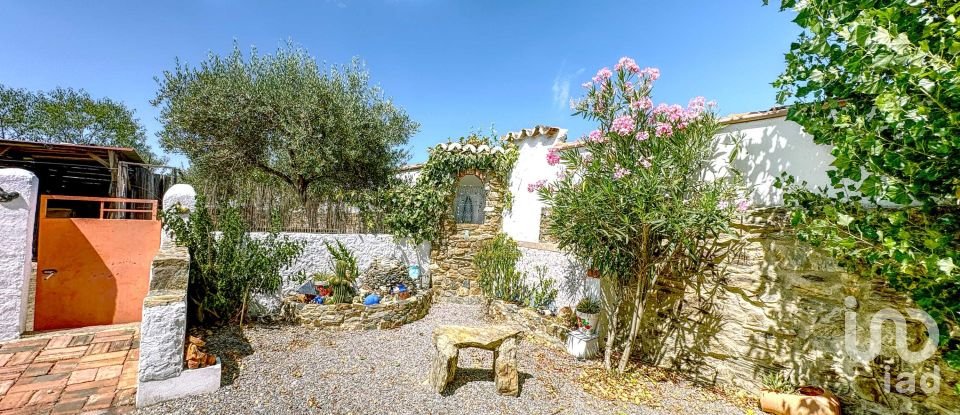 Casa de pueblo 3 habitaciones de 318 m² en Granja de Torrehermosa (06910)