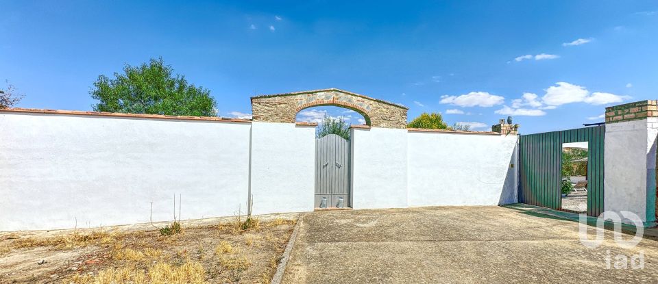 Casa de pueblo 3 habitaciones de 318 m² en Granja de Torrehermosa (06910)