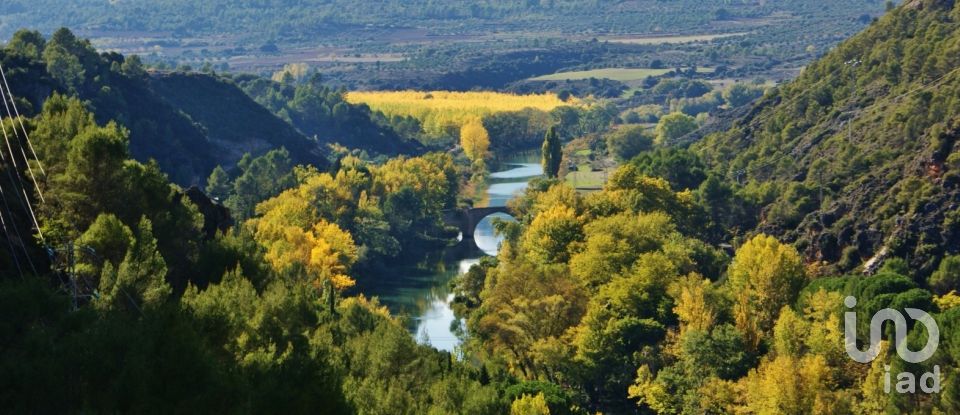 Country home 5 bedrooms of 364 m² in Sacedón (19120)