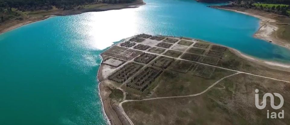 Country home 5 bedrooms of 364 m² in Sacedón (19120)