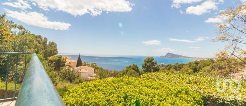 Lodge 4 bedrooms of 146 m² in Altea (03590)