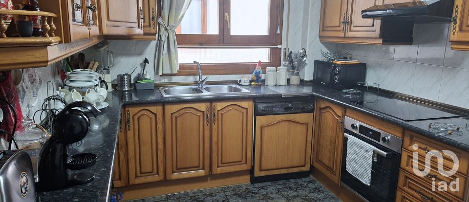 Duplex 4 chambres de 157 m² à Barbastro (22300)