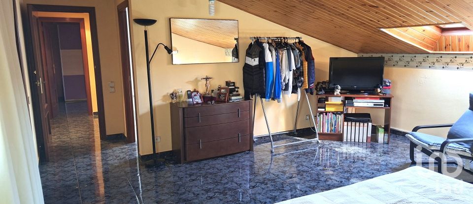 Duplex 4 chambres de 157 m² à Barbastro (22300)