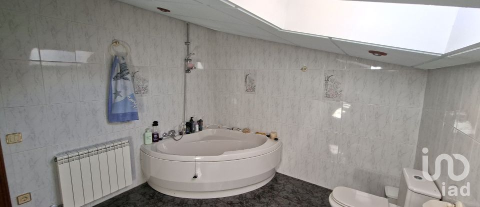 Duplex 4 chambres de 157 m² à Barbastro (22300)